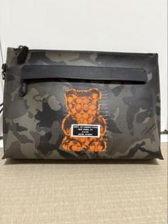 COACH 【超美品 ガミーベアコラボ】 コーチ クラッチバッグ