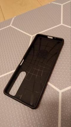 Spigen Xperia 1 III ケースのサムネイル