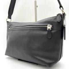 【希少】コーチ　ロゴ型押し　オールレザー　クラッチバッグ　ブラック COACH コーチ ショルダーバッグ オールレザー ブラック ロゴ型