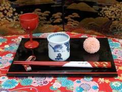 古伊万里　染付　鶴に亀甲紋の図　覗き　のぞき　猪口　E087AS-fbil 古伊万里 染付 鶴に亀甲紋の図 覗き のぞき 猪口 E087AS-fbil