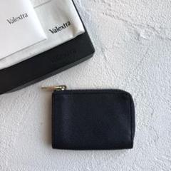未使用 ヴァレクストラ 小銭入れ アザラシ 黒 valextra ITALY ヴァレクストラ Valextra Valextra 二つ折り財布