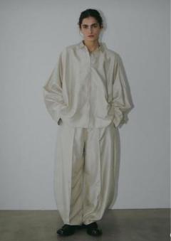 なべ子　ETRE TOKYO シャンタンカーブパンツ・シャツセット 2025年最新】ウエストコードシャンタンカーブパンツの人気