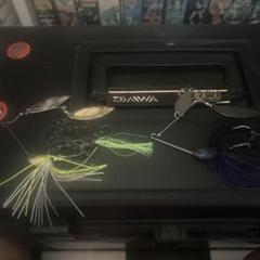 スピナーベイト ジャッカル　レイドジャパンのサムネイル