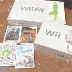 【Nintendo Wii】【Wii fit】＋ソフト　美品