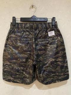 ＣＲＩＭＩＥ　クライミー　カモ柄ショートパンツ 水陸両用　XXL 新品未使用 CRIMIE（クライミー）の「TOWN & SWIM TIGER CAMO SHORTS
