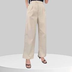 【美品】ストレートタックパンツ　ベージュ　　綺麗めパンツ　通勤　オフィス