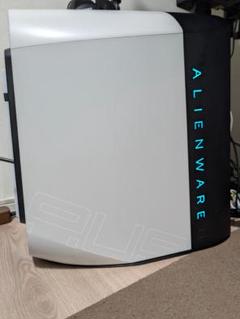 Alienware Aurora R9 ゲーミングデスクトップ