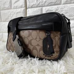 COACH✨ 89918メンズボディバッグ　PVC×レザー　シグネチャーチャーム COACH✨ 89918メンズボディバッグ PVC×レザー シグネチャー