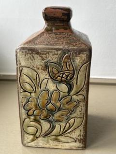 やちむん　角瓶　上江洲茂生 やちむん 角瓶 上江洲茂生 - メルカリ