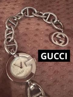 GUCCI ダイヤ付きチェーンブレスウォッチ
