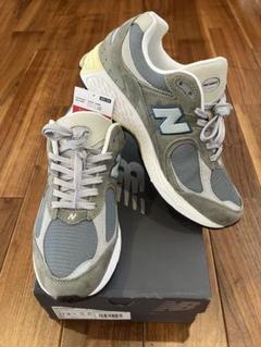 New Balance 2002R 