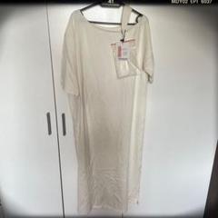 新品タグつきmoment+モーメントプラス　ワンショルダー風Tシャツワンピースのサムネイル