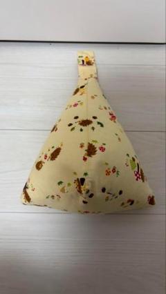 ベビハグ　向きぐせ防止クッション　Mサイズ　三角形　ベビー枕
