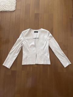 【美品】GALLORIA ノーカラージャケット ライトグレーのサムネイル