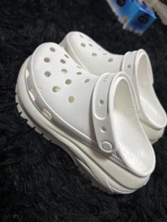 CROCS 厚底サンダル メガクラッシュ スタッズ スニーカー スカル