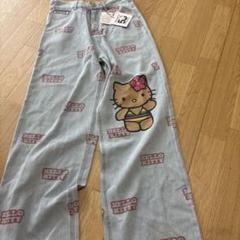 キティちゃん　50周年　ジーンズのサムネイル