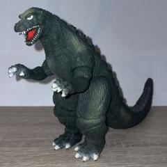 バンダイ　ソフビ　ゴジラ　ジュニア可動式ゴジラ ゴジラ ゴジラジュニア1995ソフビ - メルカリ