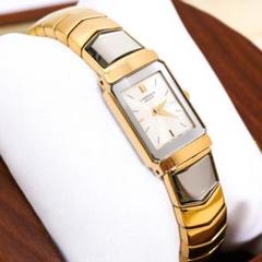 稼働 SEIKO LASSALE 腕時計 薄型 美品 バングル クラシカル272 稼働 SEIKO LASSALE 腕時計 薄型 スクエア ゴールド 2018 - メルカリ