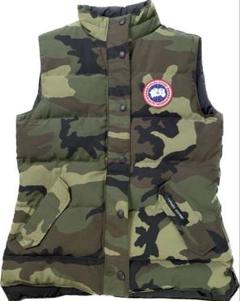 【美品】カナダグース ダウンベスト US/S 迷彩 カモフラージュ 美品】カナダグース ダウンベスト US/S 迷彩 カモフラージュ