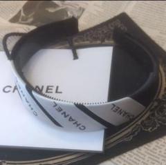 新品未使用 シャネル CHANEL ノベルティー ゼブラカラー カチューシャのサムネイル