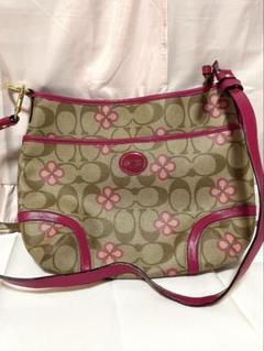 コーチ シグネチャー クローバー ショルダーバッグ COACH コーチ シグネチャー 花 フラワー クローバー モチーフ
