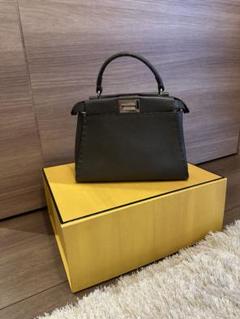 2025年最新】fendi ピーカブー セレリア スモールの人気アイテム