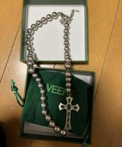 VEERT GREEN AND PINK RETRO LOGO PENDANT（ネックレス）｜BOICE