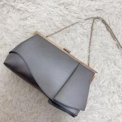 極美品✨AIMER シルバー フレアタッククラッチバッグ ショルダー 2way 極美品✨AIMER シルバー フレアタッククラッチバッグ ショルダー