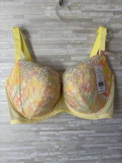 F75」トリンプ きゅっと寄せブラ プレイフルアーチ ブラジャー