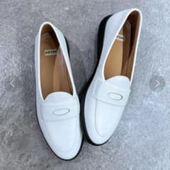 未使用級　トリーバーチ　白　ローファー　24 未使用級トリーバーチ白ローファー24