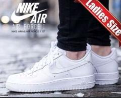NIKE ナイキ WMNS AIR FORCE1 07 エアフォース1 24cmのサムネイル