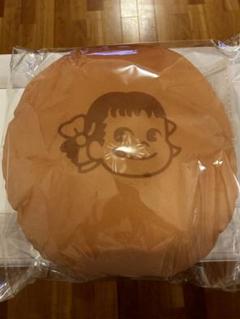 不二家ぺこちゃんのほっぺBIGクッション ペコちゃんのほっぺ形クッションをプレゼント！「ペコちゃんの