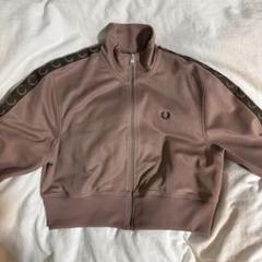 FRED PERRYピンク クロップドジャージ FRED PERRY ピンク×ブラック クロップドトラックジャケット