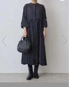 【美品】ビアズリー ドット パフスリーブ リネン ワンピース 楽天市場】リネンノースリーブドットワンピース／かぐれ（kagure