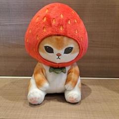 いちごの帽子をかぶったmofusandのぬいぐるみ - メルカリ