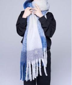 新品未使用　ADRER ボリュームフリンジシャギーマフラー ブルー系 アドラー 注目ブランド volume fringe shaggy muffler（マフラー）｜ADRER