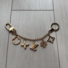 LOUIS VUITTON チェーン フルール・ドゥ・モノグラム バッグチャーム