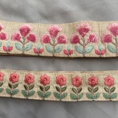 上質花柄刺繍ブレード　２点