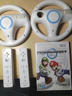 Wii リモコン 2個 + ハンドル 2個 + マリオカートWii セット
