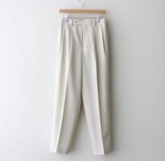 AURALEE LIGHT WOOL MAX GABARDINE SLACKSのサムネイル