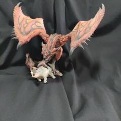 組立式DXスタチューモデルモンスターズ　リオレウス　モンスターハンター