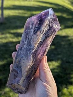 486g美品アメジスト【邪気払い神器】アテナ紫骨 骨幹水晶 原石NO