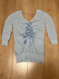 チャコット 七分袖ノーソーイングニット 水色リボン付きSMサイズ 美品 チャコット 七分袖ノーソーイングニット 水色リボン付きSMサイズ
