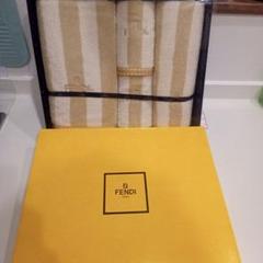 フェンディ　バスタオル　新品未使用 箱入り 未使用 FENDI フェンディ バスタオル ズッカ柄 綿100% ブラウン