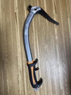 PETZL - 【新品未使用】petzl ペツル　quarkクオーク　現行モデル クォークテクニカル登山ピッケル2019ペツル