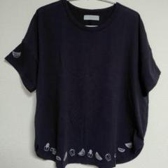 【 フリーサイズ 】ドロップショルダー フルーツ刺繍 ブラック 半袖 Tシャツのサムネイル