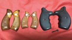 タナカワークス製　リボルバー用純正グリップ3個　中古品のサムネイル