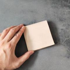ゴートレザーの薄すぎる革財布　二つ折り財布 山羊革 手縫い コンパクトのサムネイル