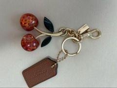 【極美品】COACH チェリー バッグ　チャーム　正規品　※中島健人カード付き 極美品】COACH チェリー バッグ チャーム 正規品 ※中島健人