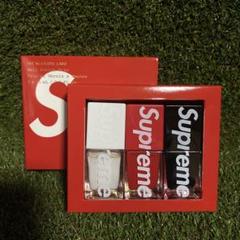 ［新品・未使用品］Supreme x Pat McGrath ネイルポリッシュ シュプリーム」と「パット・マクグラス ラボ」から初のネイルが